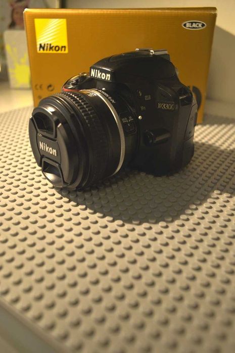DSLR Nikon D3300 obiectiv Nikkor 50 f1.8 G Special Edition