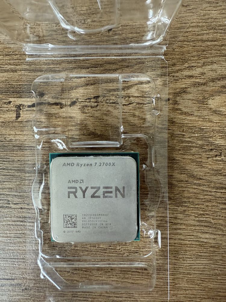 Procesor AMD 2700x