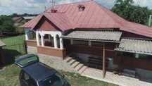Casă 3 camere, curte 3.000 mp – Plopeni, Dumbrăvești
