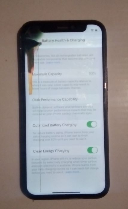 iPhone 12 mini cu bateria 83%