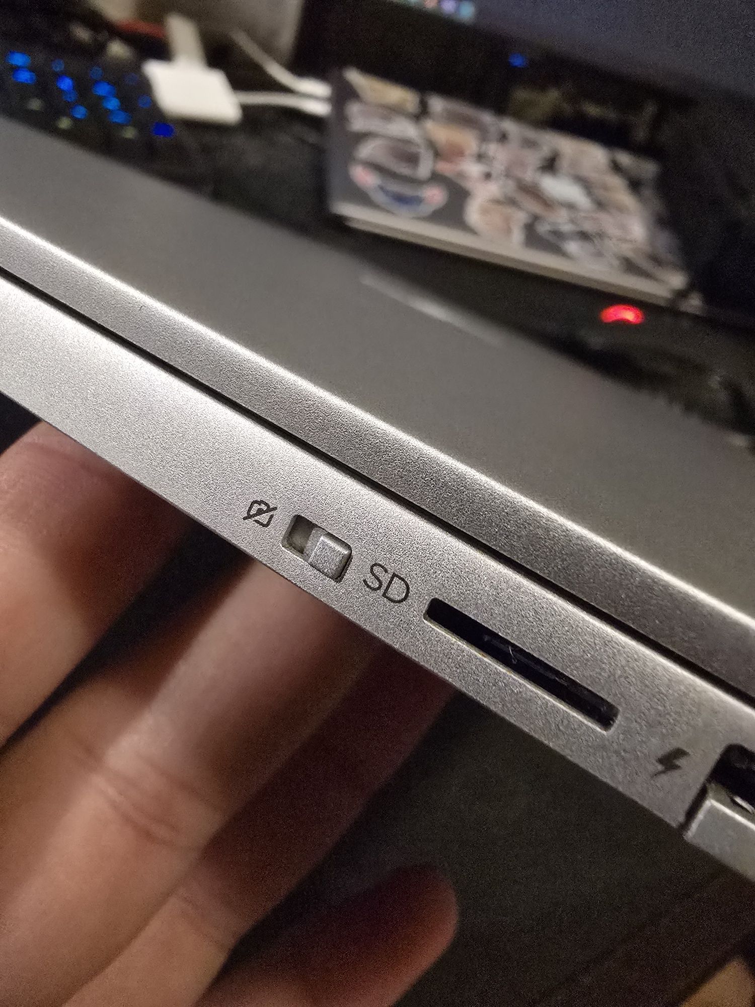 HP Envy 13" FHD i5-8265U 8gb RAM 256gb NVMe