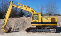 Excavator Caterpillar  225 la dezmembrat - Piese de schimb Caterpillar