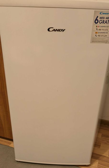 Vând congelator cu 3 sertare Candy