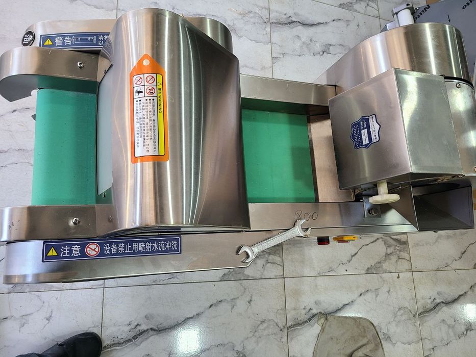 Ko'p funktsiyali sabzavotlarni kesish mashinasi овощарезке