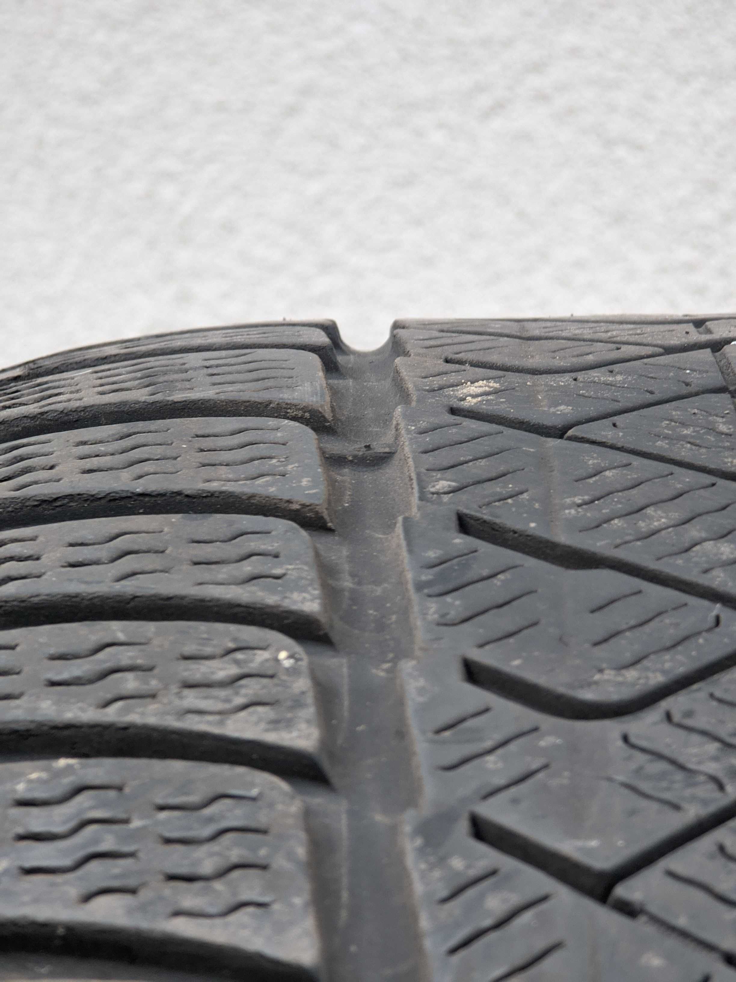 Set 2 Anvelopa de iarna 205 60 R16, DOT 21.19 Pirelli Sottozero 3
