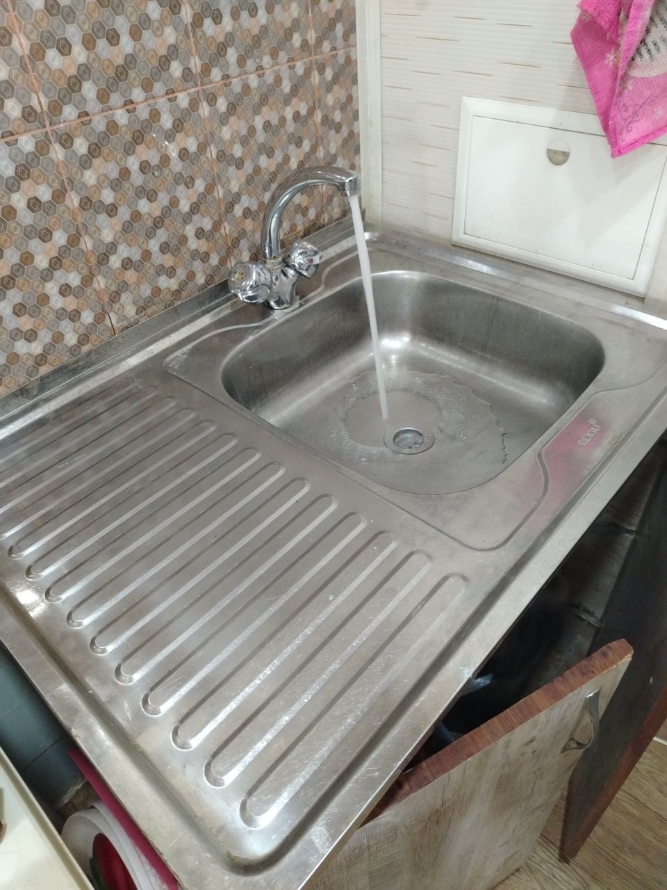 Продам кухонную мойку