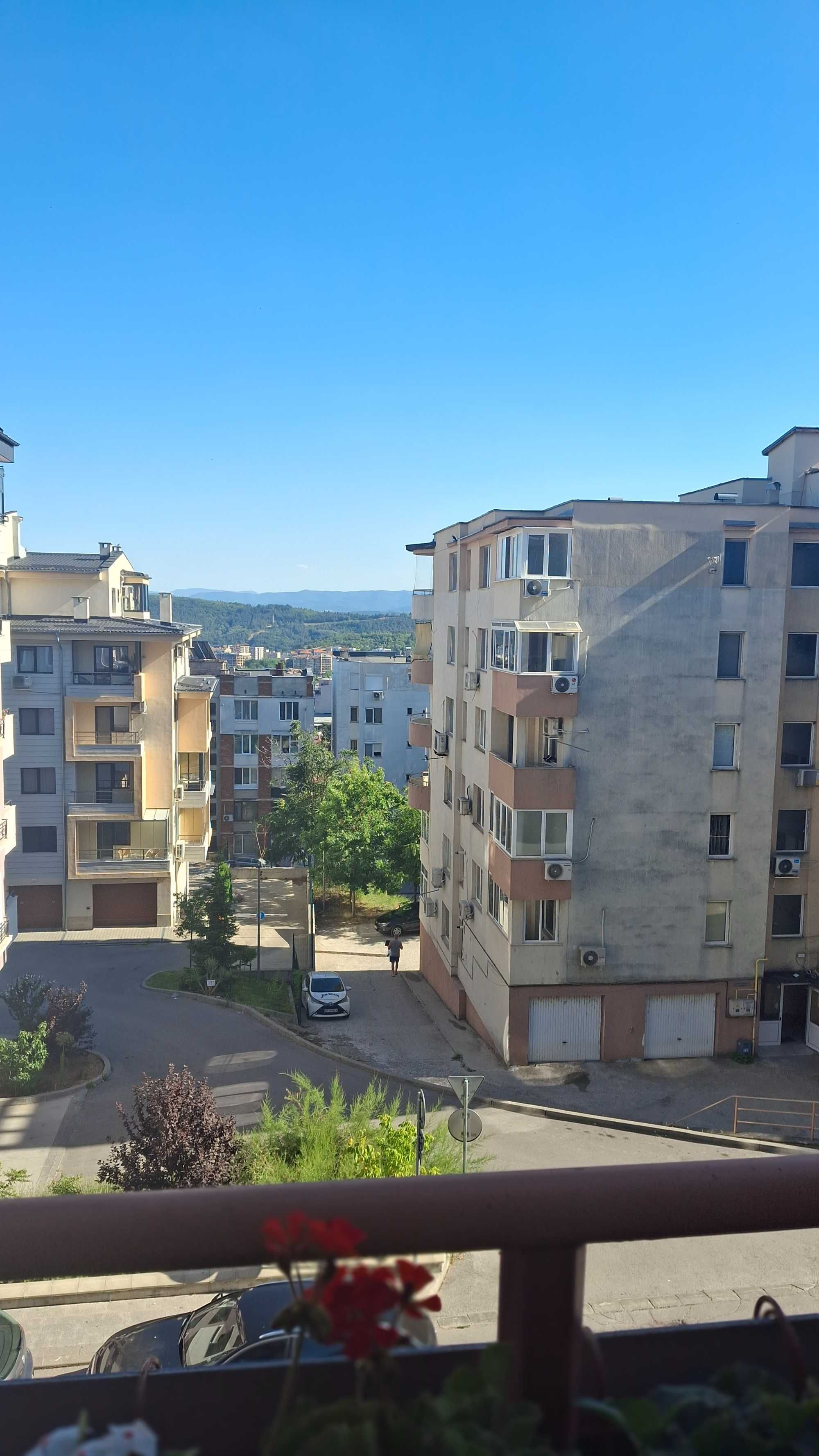 ТРИСТАЕН, Обзаведен апартамент,кв.Акация