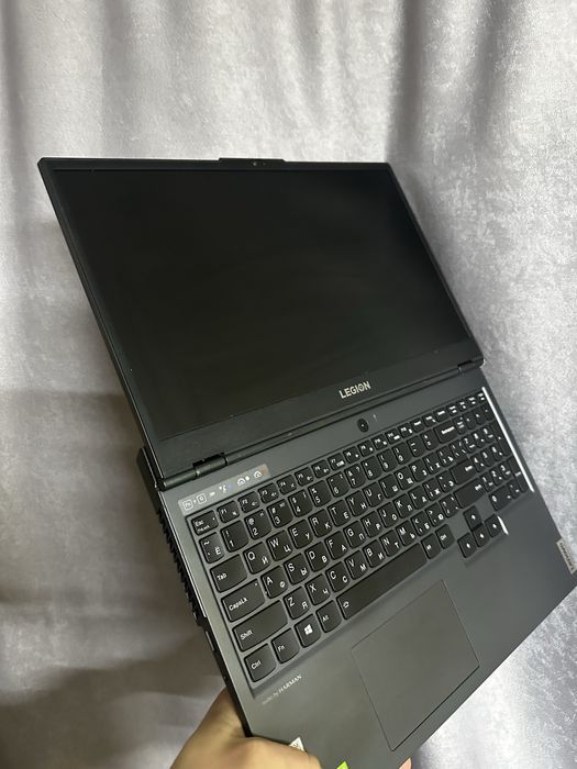 Продам игровой ноутбук lenovo legion