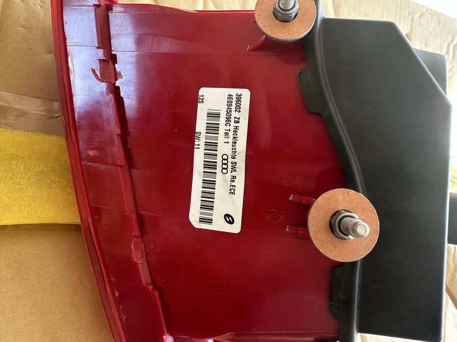 Audi A8 D3 Нов Оригинален Десен Стоп