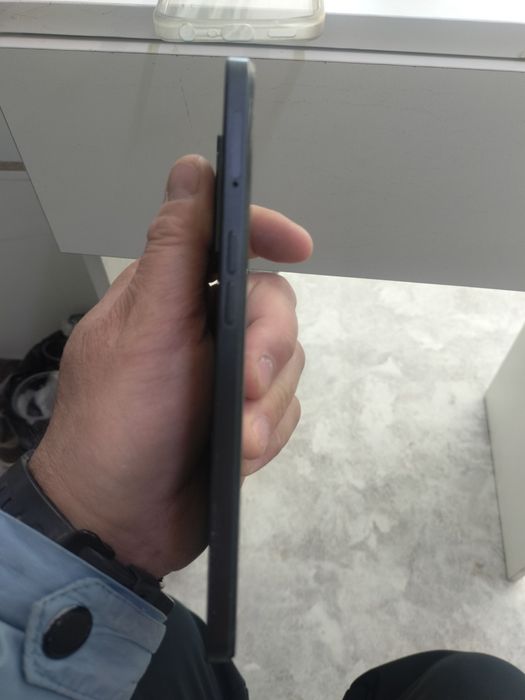 Продам почти новый смартфон