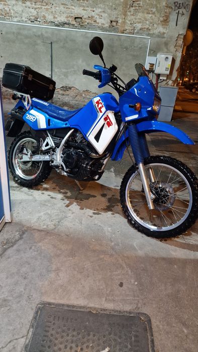 Enduro Kawasaki klr 650 gen 1, the unkillable, 1988, vehicul istoric