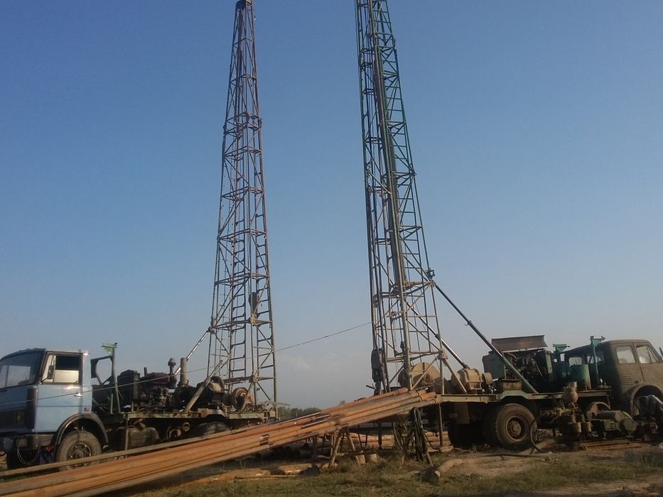 Бурение  скважин