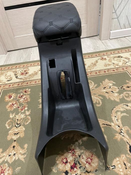 Подлоктник на Ravon R3