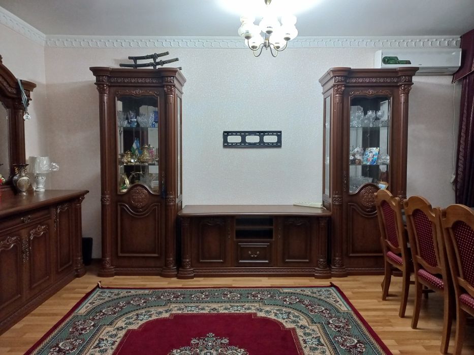 Продаю гостиную мебель