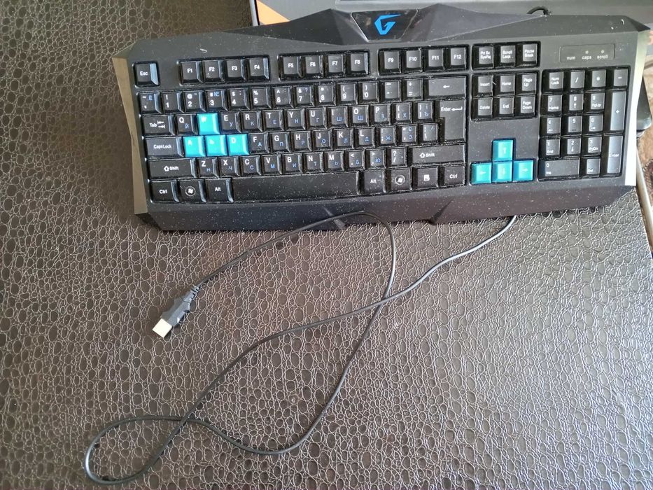 Продават се клавиатура