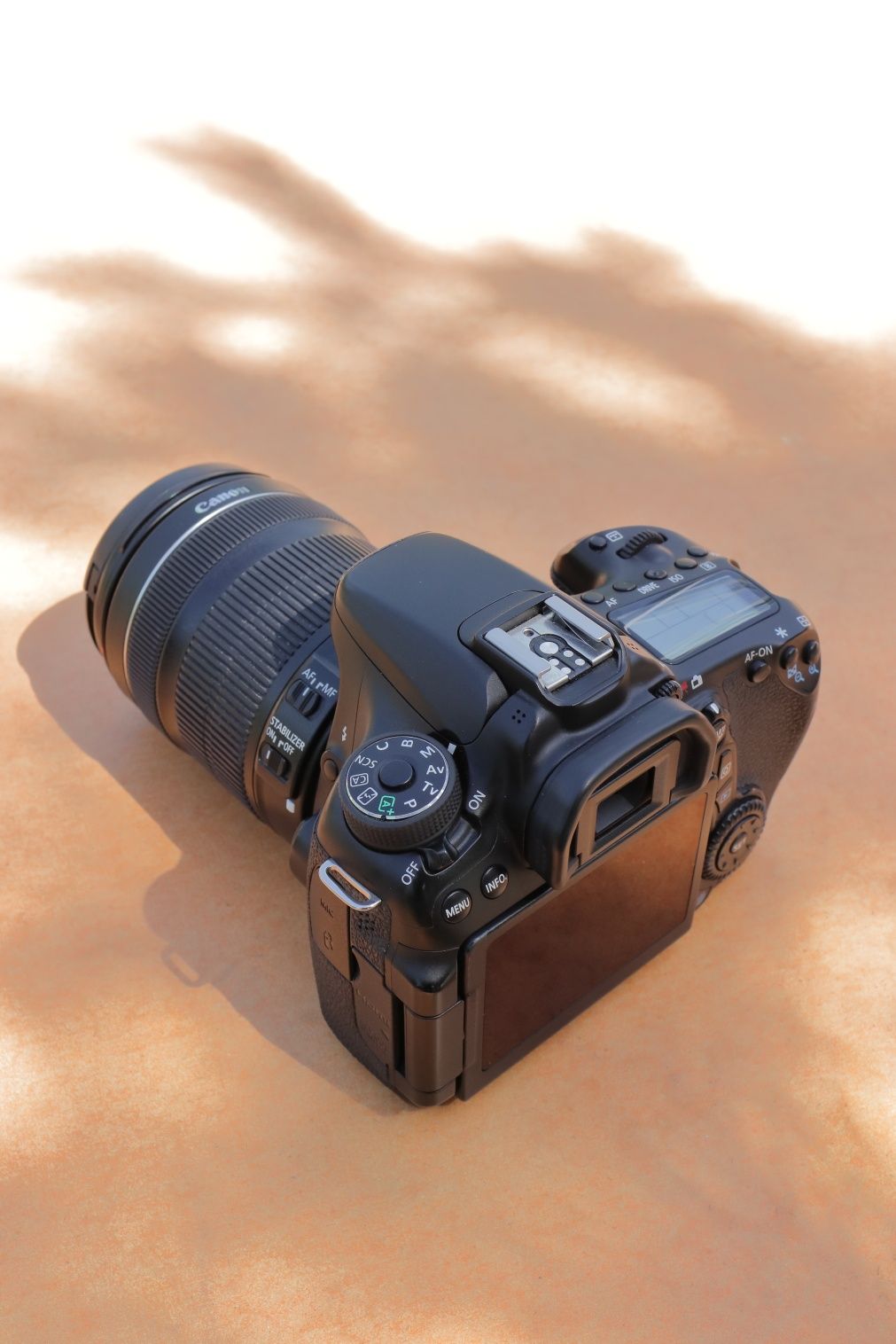 Canon 70D + EF-S 18-135 IS STM