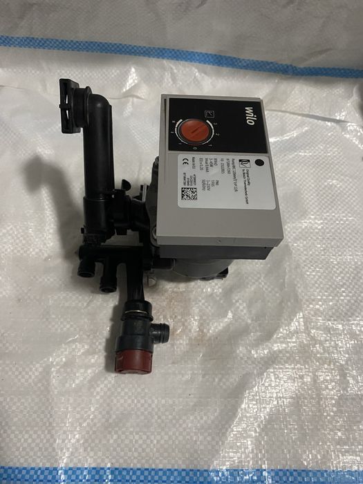 Pompa cu tot cu grup  centrala bosch condes 2000