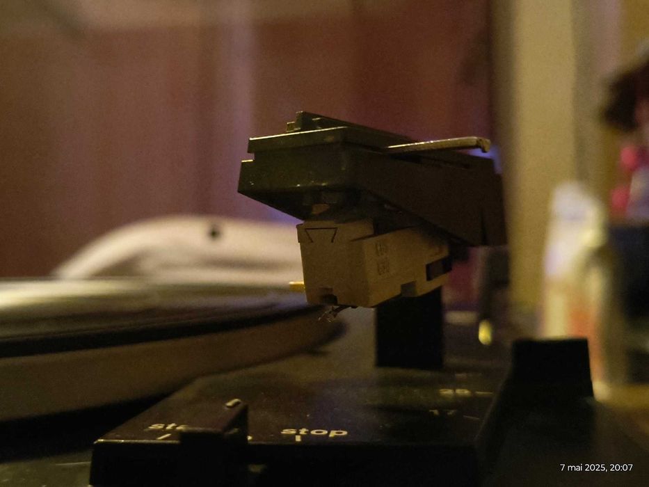 Pick up Dual model 1210