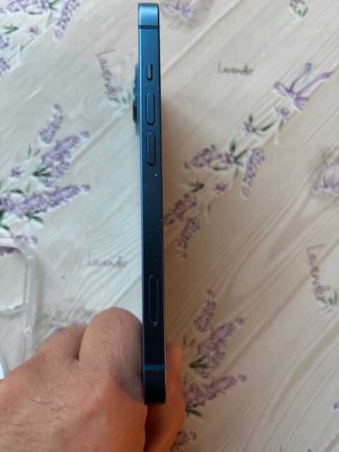 Iphone 13 256GB Blue Като нов!