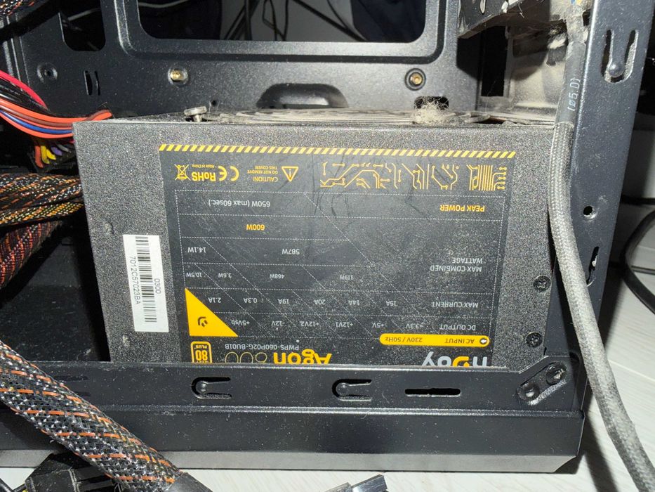 GTX 1660 SUPER + carcasa + sursa + ram ddr4