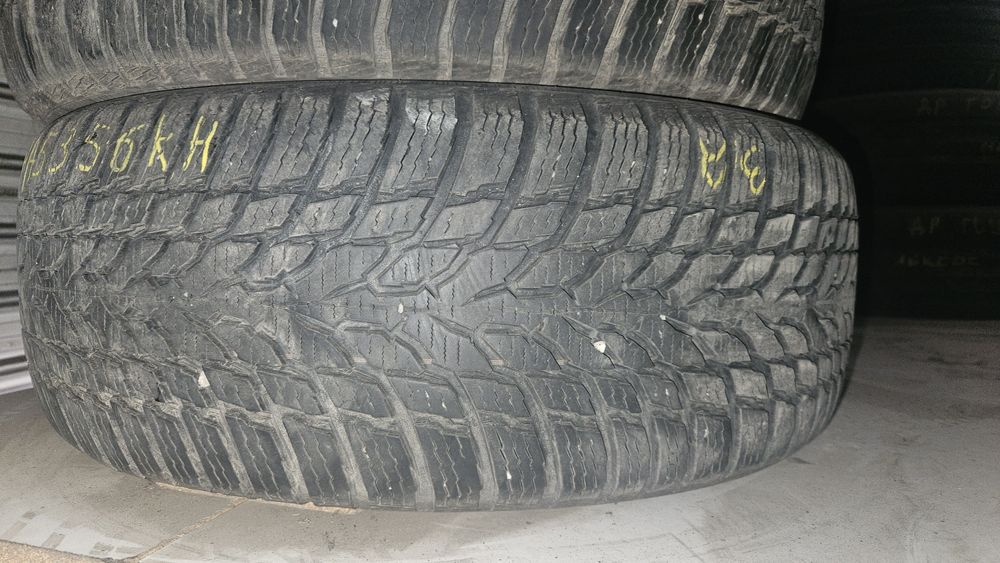 Зимни гуми 215/55R17 Nokia