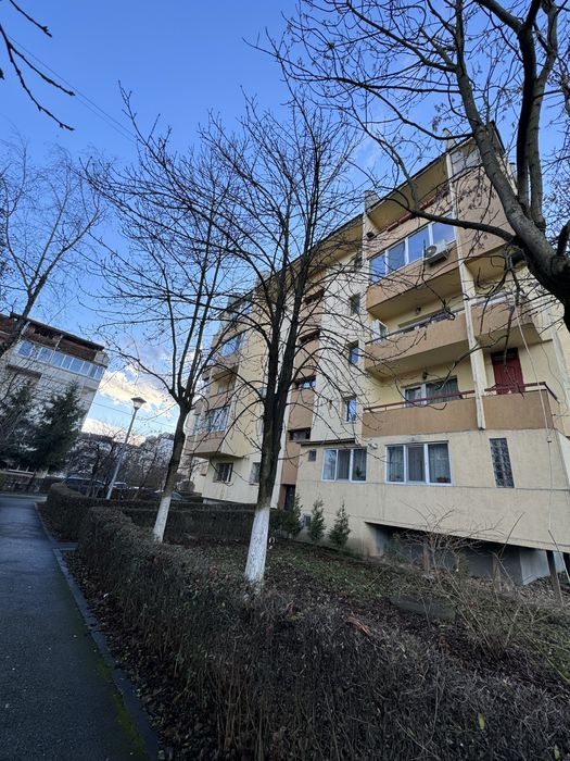 Pf vand apartament 3 camere mobilat, utilat+parcare-cu chirie 600euro