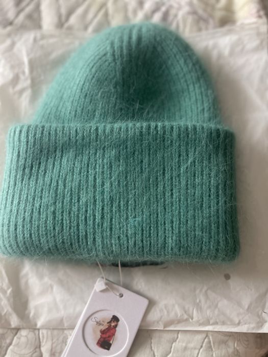 Продам новую зимню шапочку!