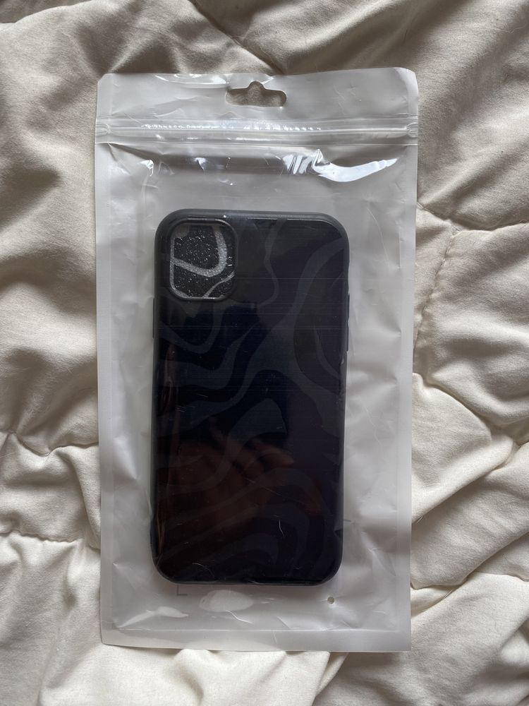 IPhone 11 case - Чисто нов