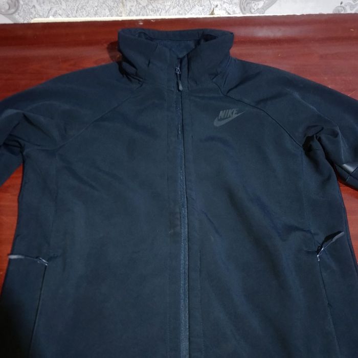 Sport vetrovka sotiladi