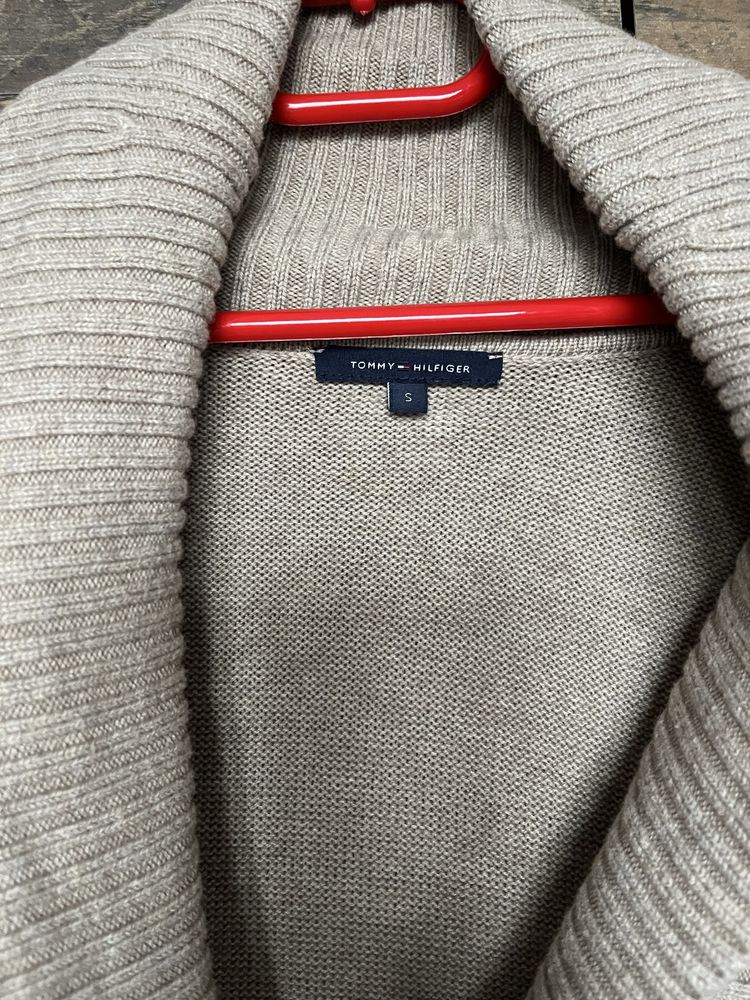 Плетена жилетка с кожена катарама “ Tommy Hilfiger”