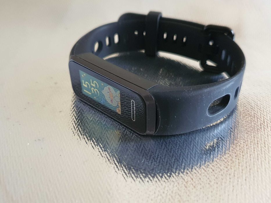 HUAWEI Band 4 Sport Band Фитнес гривна - Черен (Graphite Black)