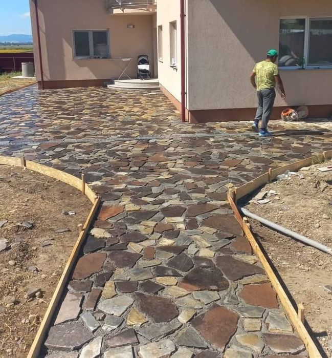 Vând piatra și montez