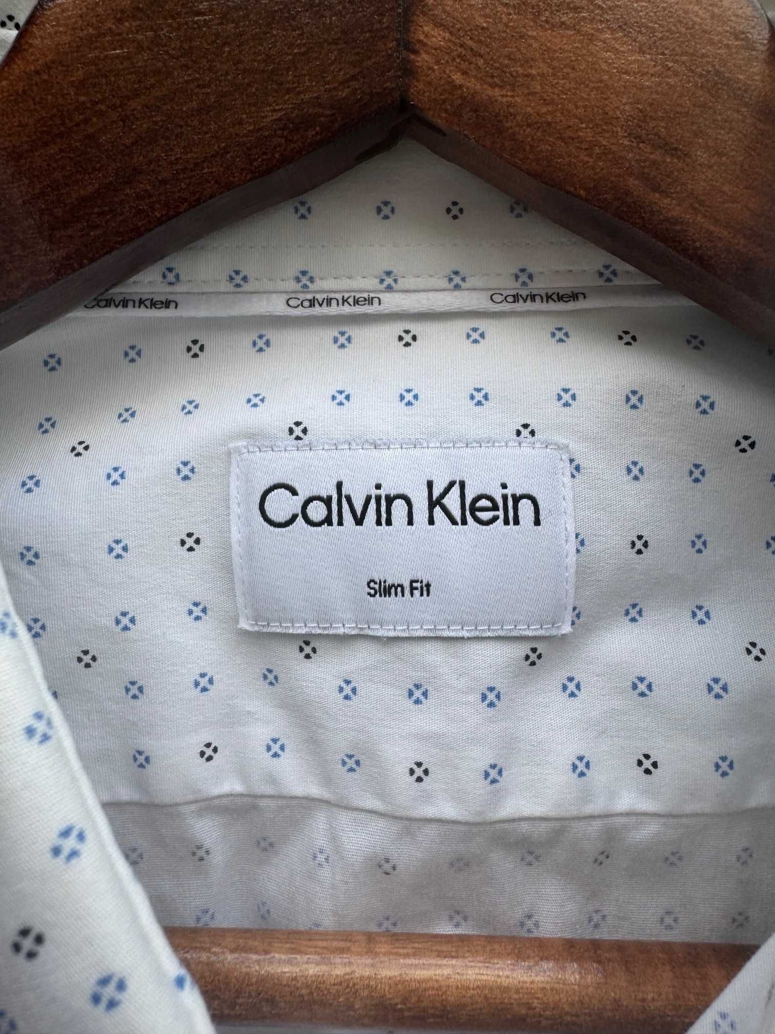 Оригинална риза Calvin Klein - размер M