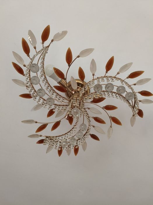 Продам две одинаковые люстры