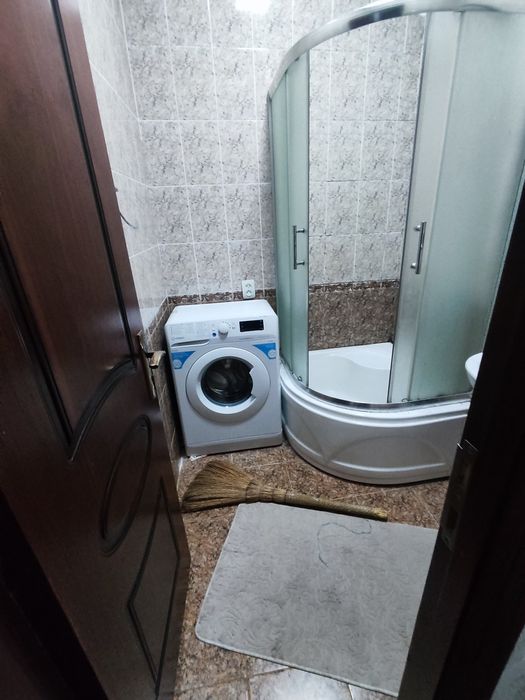 Сдаю в аренда квартира чилзр 8квартал  3комнат 4этаж панель