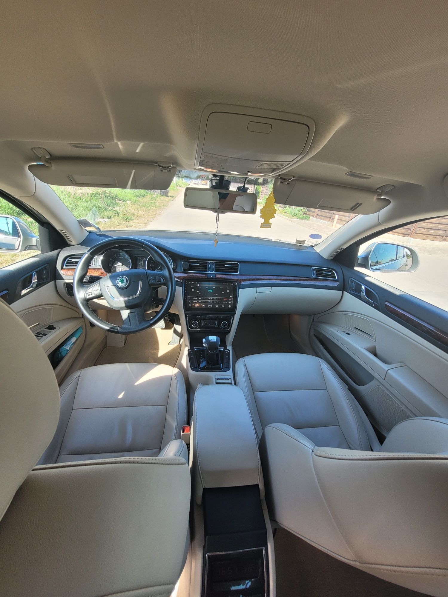 Skoda Superb  2010