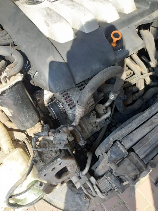 De vanzare motor golf 5 1.9 tdiorice piesa