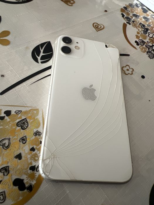 Iphone 11 -256GB -Defect,nu porneste -pentru piese