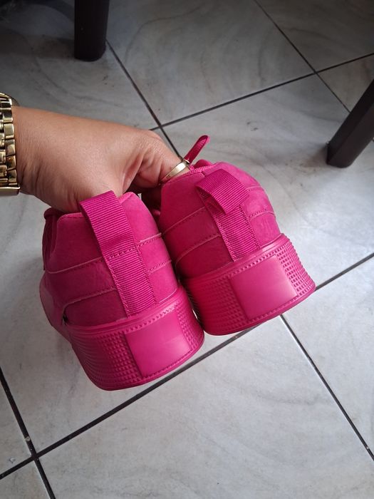 Adidasi dama 42 roz fucsia
