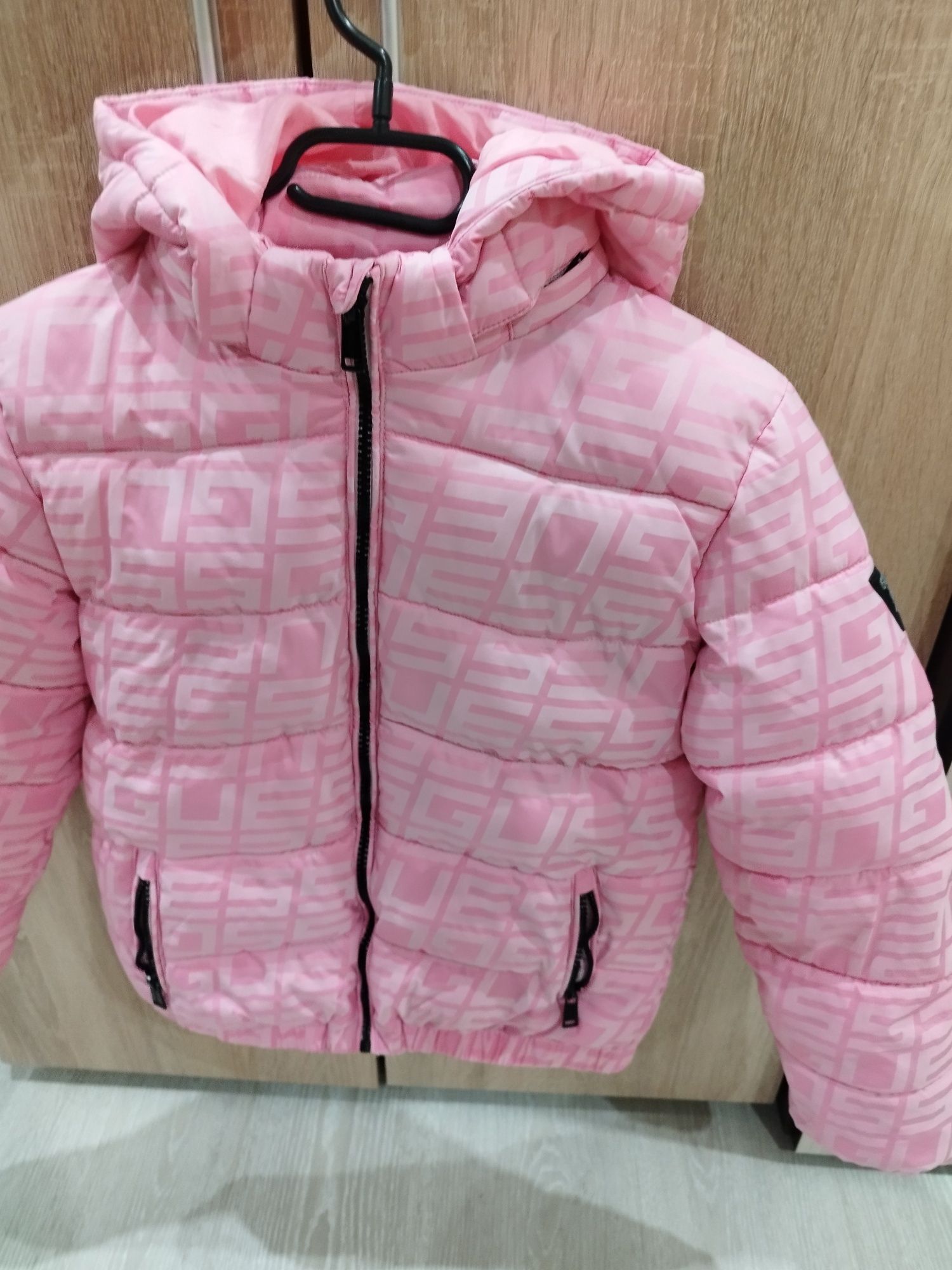 Оригинално Зимно яке Guess