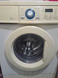 Продам стиральную машинку  б/у автомат LG 5 кг