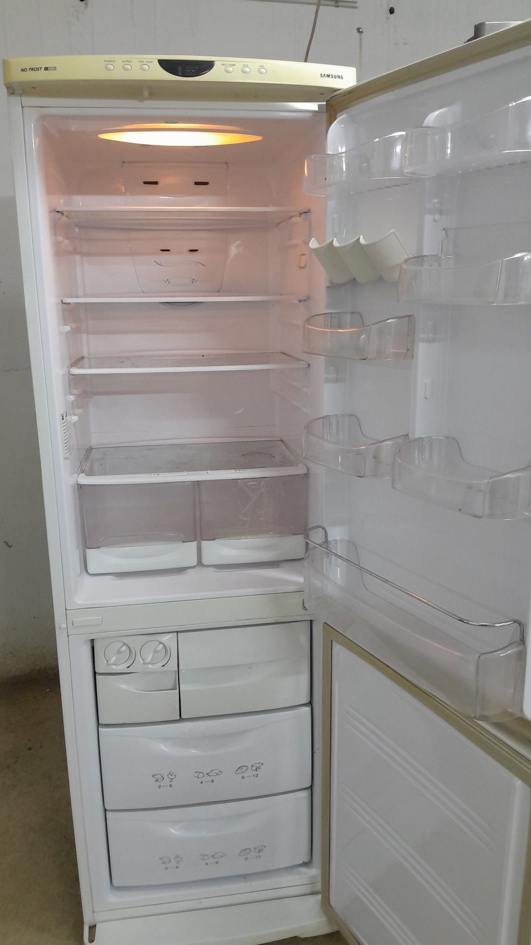 Холодильник ДОставка от45000до  разные есть ноу фрост отлично морозят