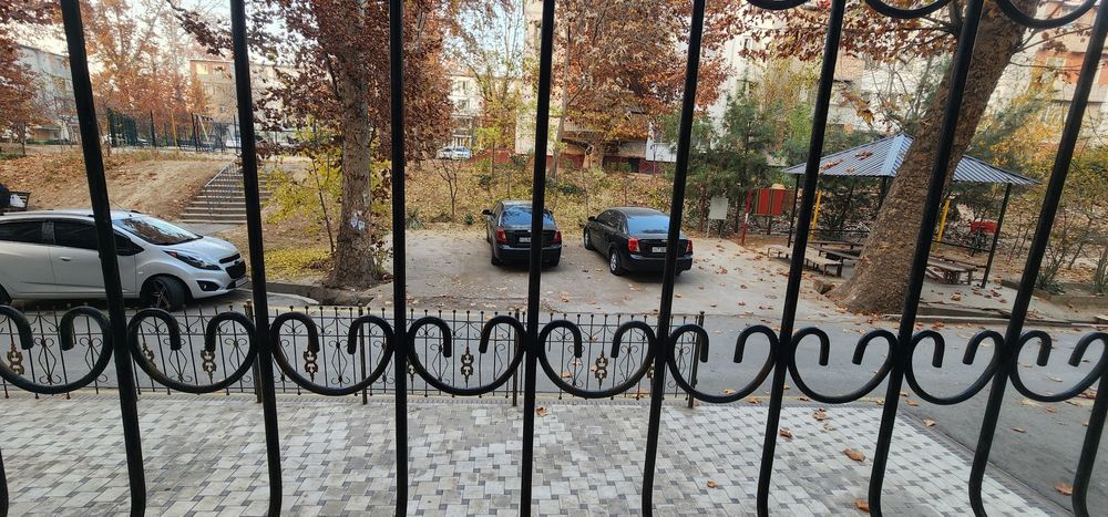 Юнусобод 2комнатная новая евроремонт 1етаж