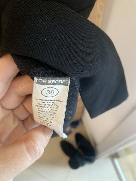 Класическа черна рокля – изчистена и елегантна