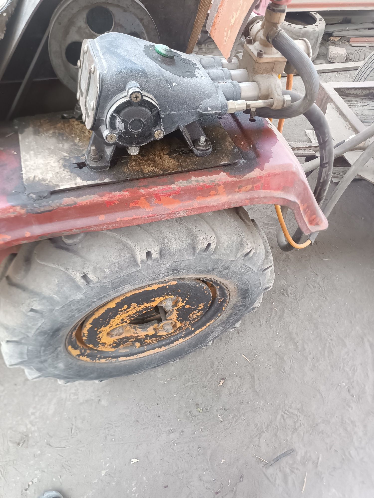 Mini traktor 1100