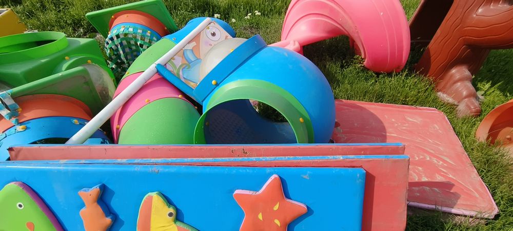 Аттракционы детская игровая площадка зона горка лошадки карусель пушка