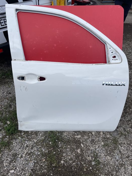 Предна дясна врата Toyota Hilux (2015-2025)