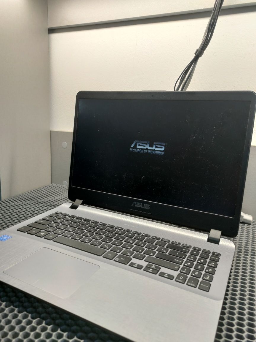 Asus X507M (Intel Celeron N4000/ 8GB DDR4/ 256GB SSD/ 500GB HDD)