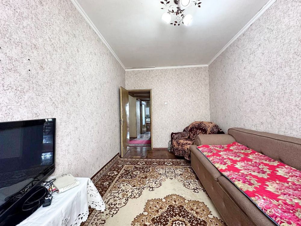 Дархон 4 хона 100 кв м 3 этаж