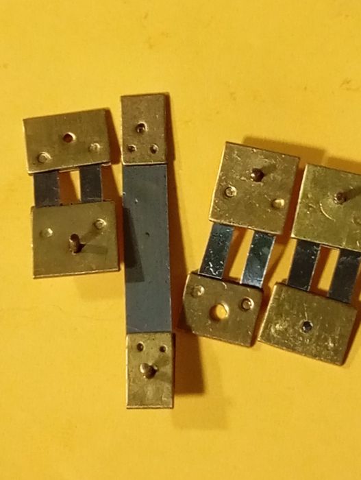 Suspensii pentru toate tipurile de ceasuri cu pendul.